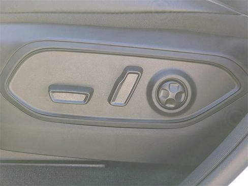 New 2025 Jeep Grand Cherokee Overland w/ Trailer Tow Package image 20