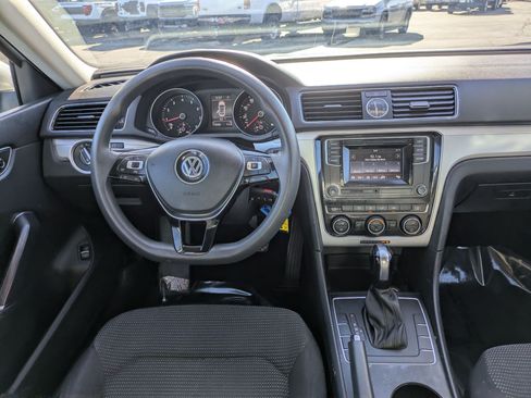 Used 2017 Volkswagen Passat 1.8T S FWD image 26