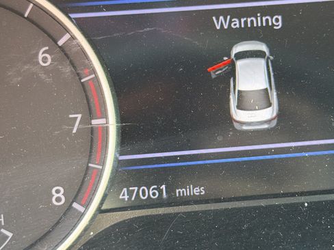 Used 2025 Nissan Sentra SV FWD image 3