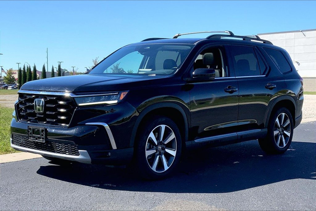 Used 2023 Honda Pilot Touring image 5