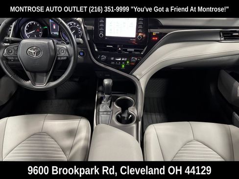 Used 2022 Toyota Camry SE w/ Convenience Package FWD image 2