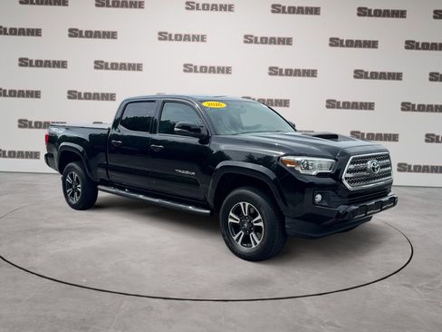 Used 2016 Toyota Tacoma TRD Sport w/ Towing Package AWD/4WD image 7