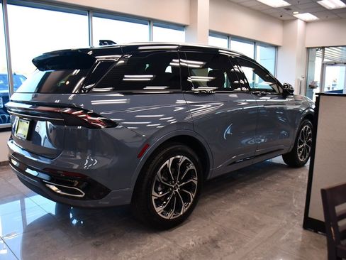 New 2026 Lincoln Nautilus Reserve image 7