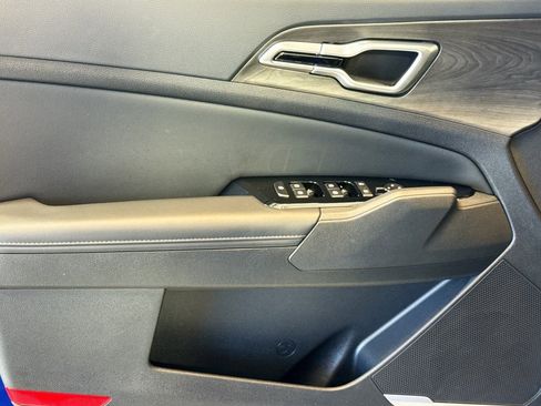 Used 2024 Kia Sportage X-Line w/ X-Line Premium Package image 17