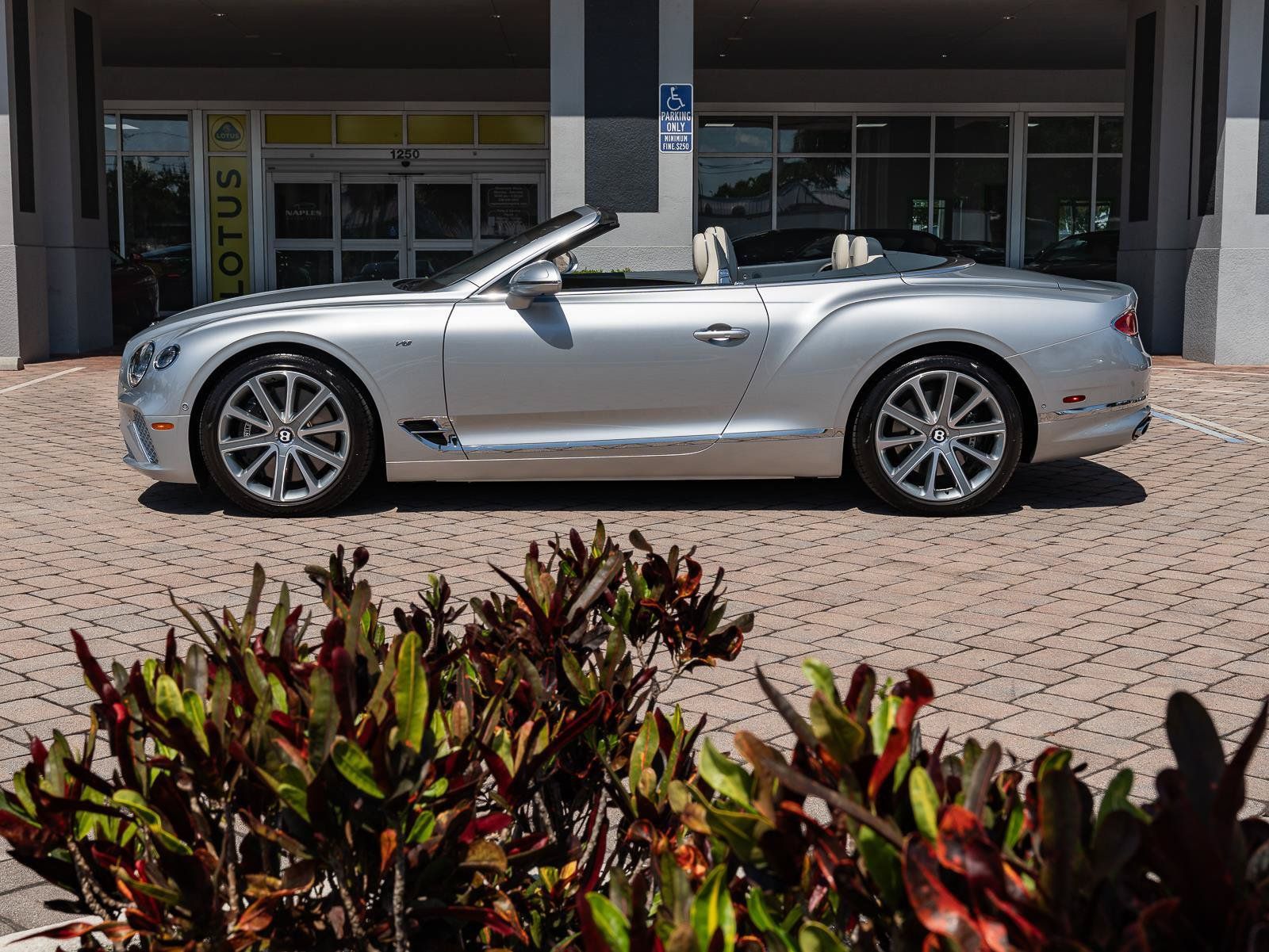 Used 2022 Bentley Continental GT AWD/4WD image 25