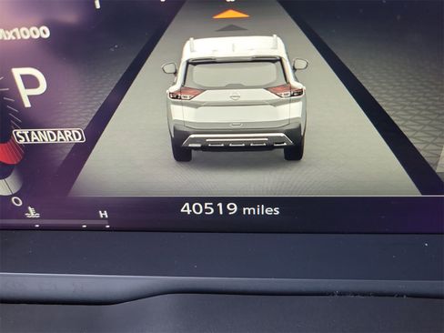 Used 2021 Nissan Rogue Platinum image 32