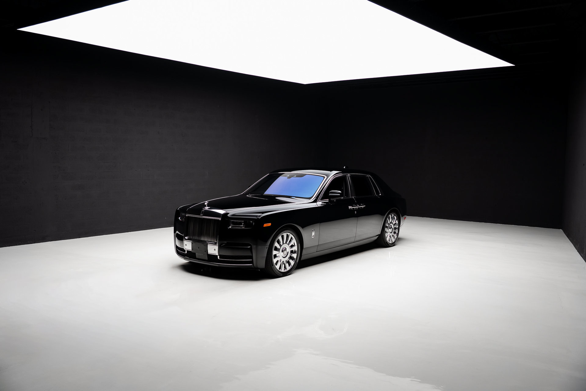 Used 2023 Rolls-Royce Phantom Sedan w/ The Phantom Package RWD image 83