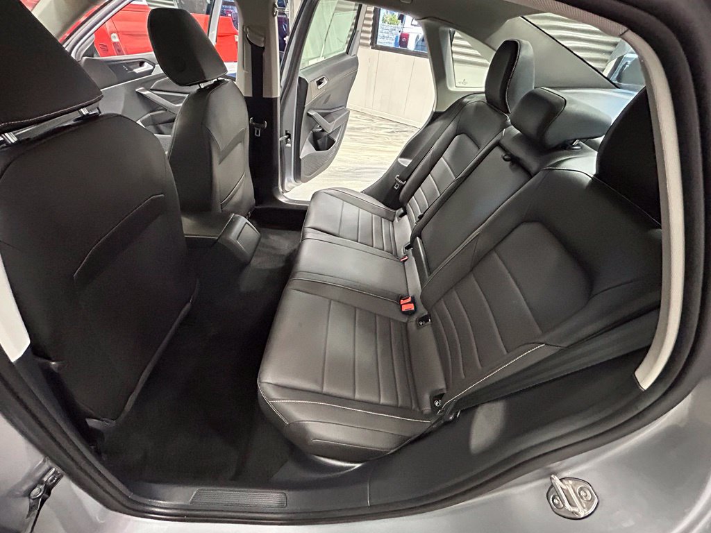 Used 2024 Volkswagen Jetta SE FWD image 49