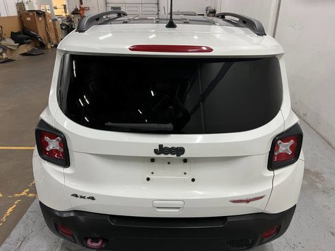 Used 2019 Jeep Renegade Trailhawk image 8