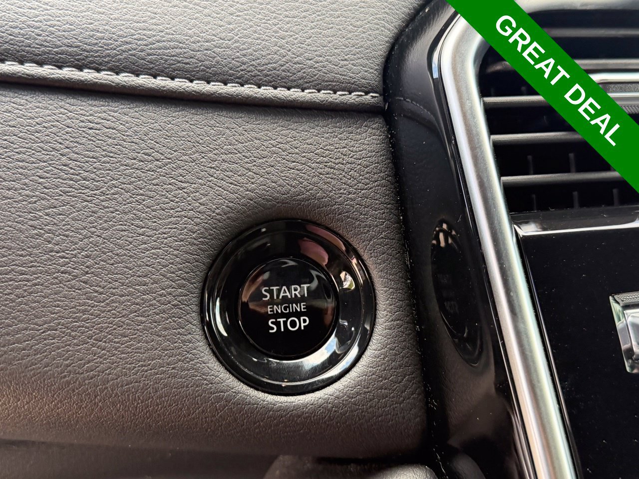 Used 2025 Nissan Armada Platinum w/ Convenience Package RWD image 27