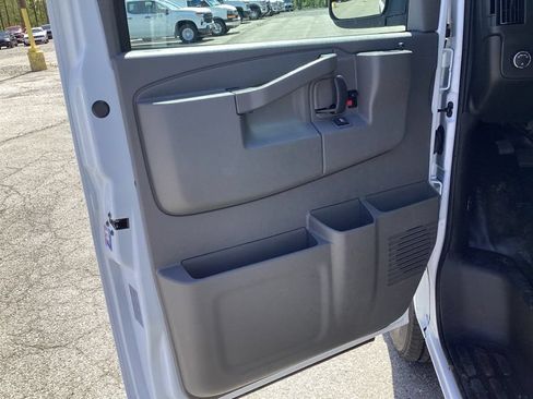 New 2026 Chevrolet Express 2500 w/ Driver Convenience Package RWD image 18