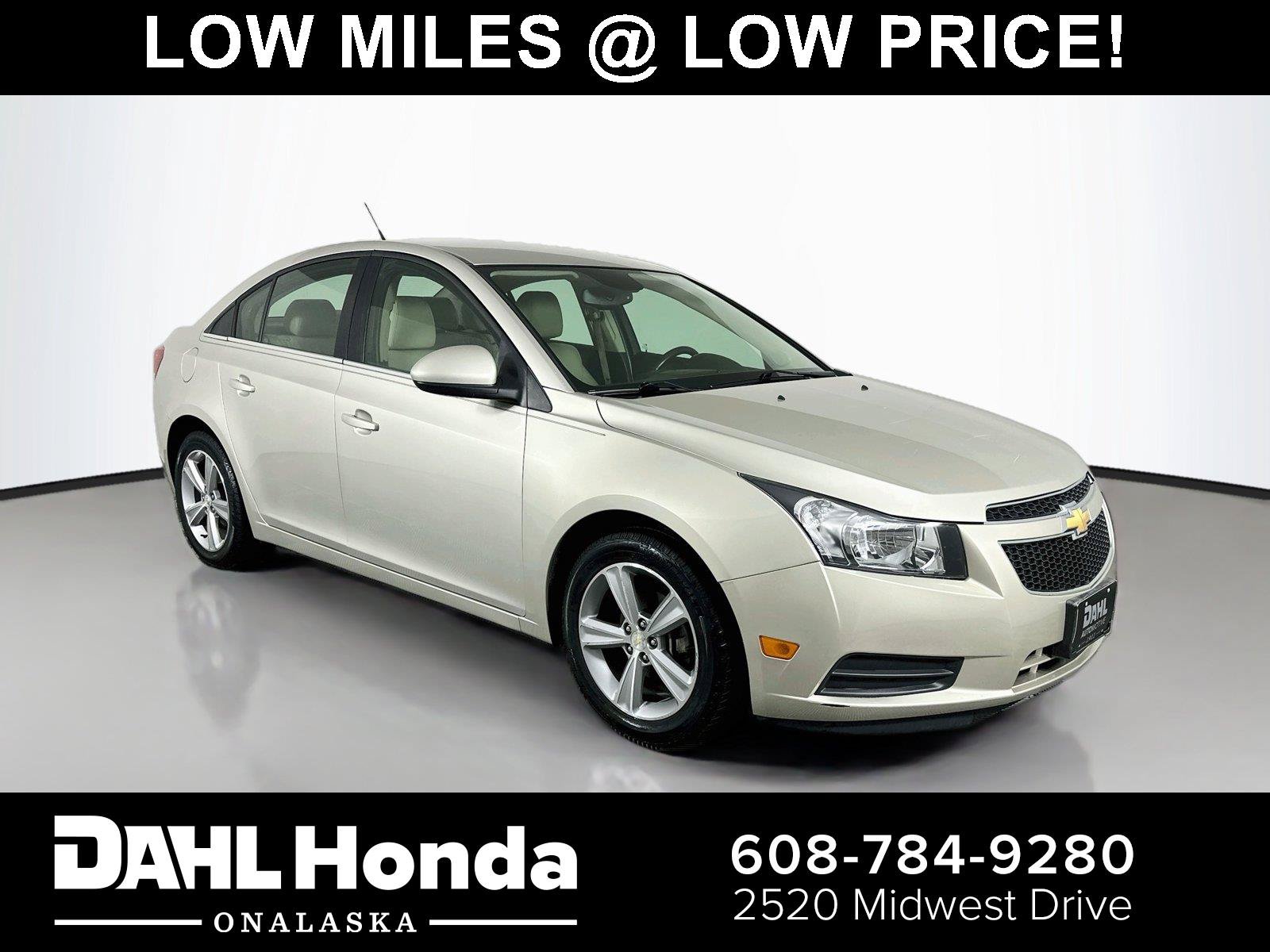 Used 2013 Chevrolet Cruze LT FWD image 1