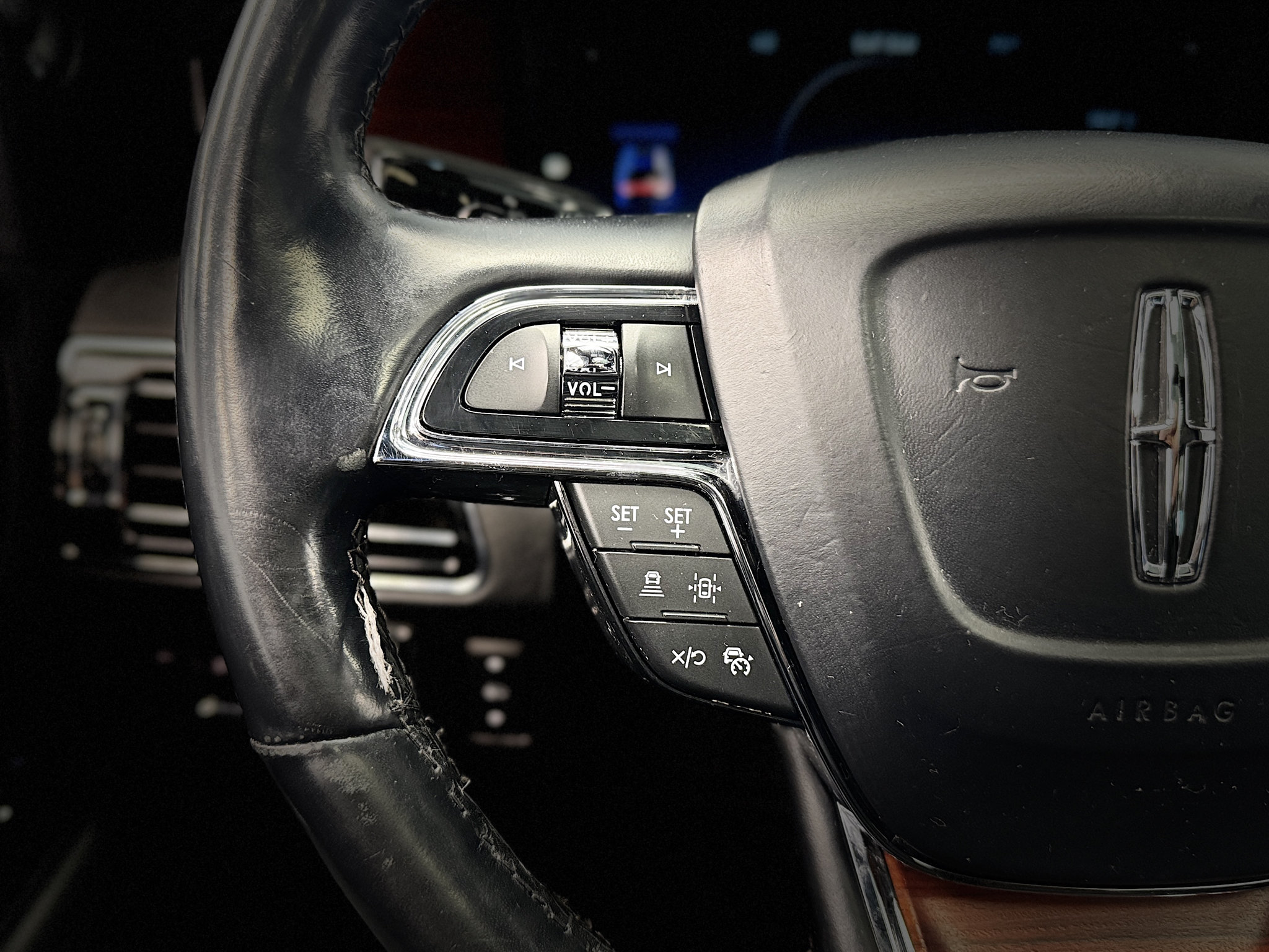 Used 2022 Lincoln Navigator L 4WD image 19