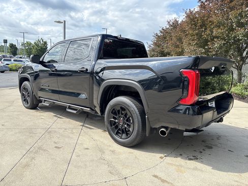Used 2024 Toyota Tundra SR5 w/ SR5 Premium Package AWD/4WD image 7