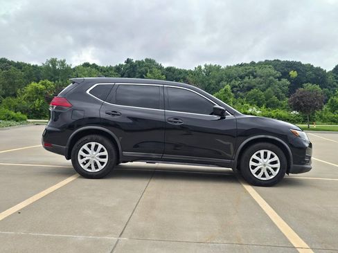 Used 2018 Nissan Rogue S FWD image 6