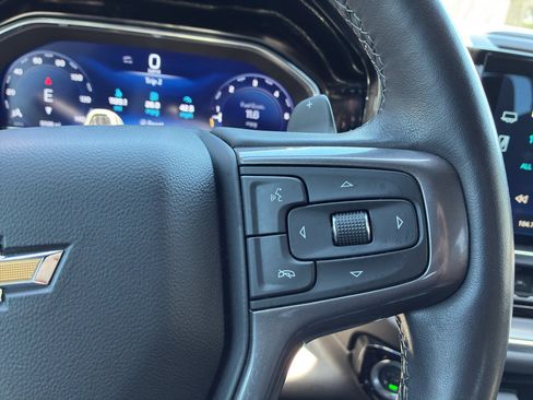 Used 2025 Chevrolet Silverado 1500 High Country w/ High Country Premium Package AWD/4WD image 33