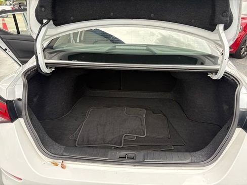 Used 2022 Nissan Sentra SV image 17