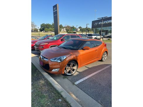 Used 2013 Hyundai Veloster w/ Style Pkg FWD image 1