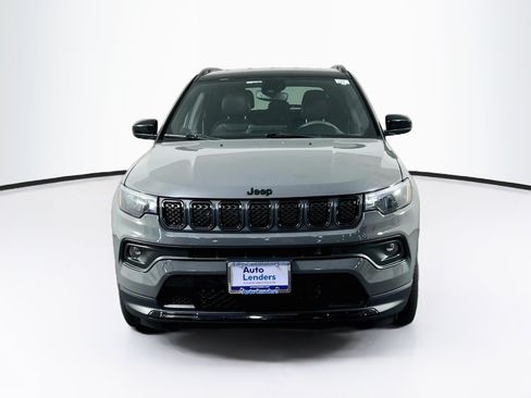 Used 2023 Jeep Compass Latitude w/ Convenience Group AWD/4WD image 2