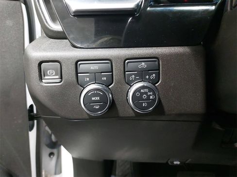 Used 2022 GMC Sierra 1500 Elevation image 26