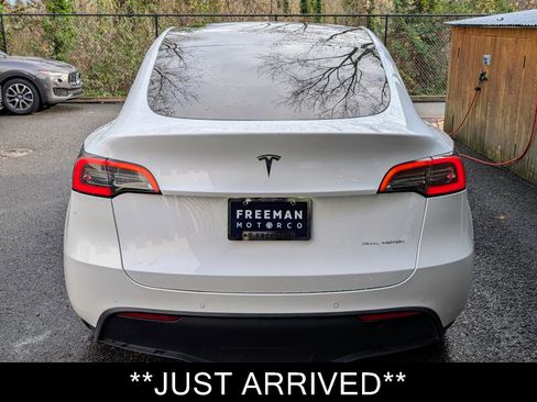 Used 2022 Tesla Model Y Long Range image 6