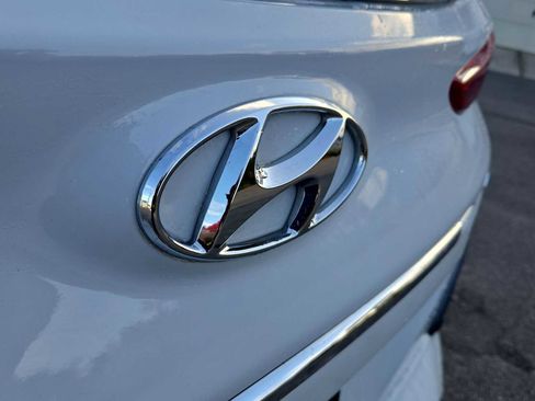 Used 2019 Hyundai Kona Limited image 12