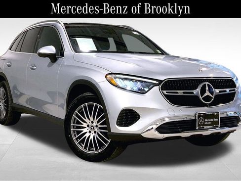 Used 2026 Mercedes-Benz GLC 300 4MATIC image 1
