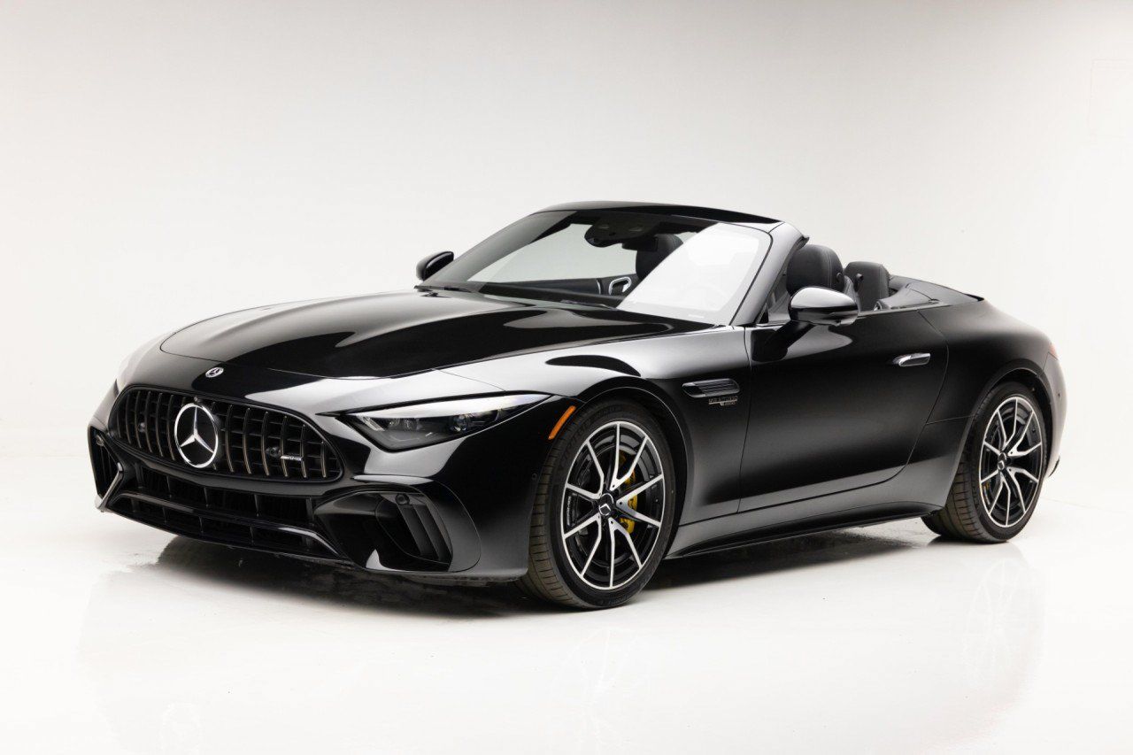Used 2022 Mercedes-Benz SL 63 AMG 4MATIC w/ AMG Aerodynamic Package image 9
