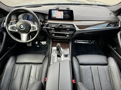 Used 2019 BMW 540i w/ M Sport Package image 23