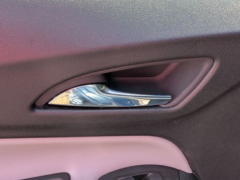 Used 2024 Chevrolet Equinox LT FWD image 27