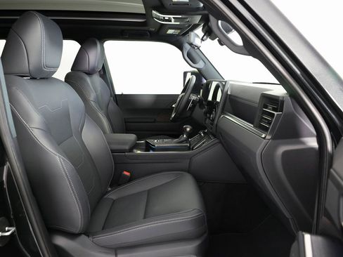 Used 2025 Lexus GX 550 w/ Accessory Package (Z1) image 10