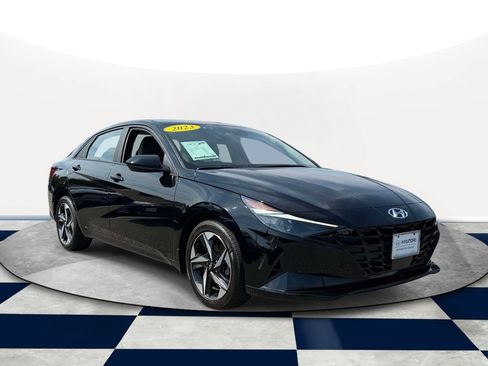 Certified 2023 Hyundai Elantra SEL w/ Convenience Package FWD image 1