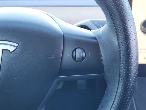 Used 2022 Tesla Model 3 image 27