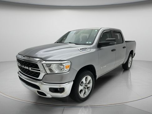 Used 2024 RAM 1500 Big Horn AWD/4WD image 3