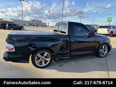 Used 2002 Ford F150 Lightning image 25
