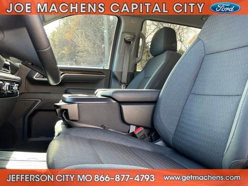 Used 2025 GMC Sierra 1500 SLE image 18