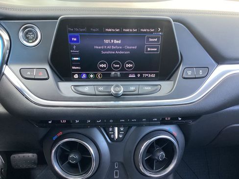 Used 2020 Chevrolet Blazer LT image 13