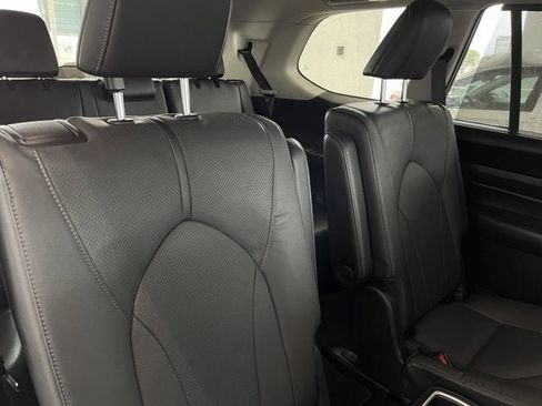 Used 2025 Toyota Grand Highlander FWD image 27