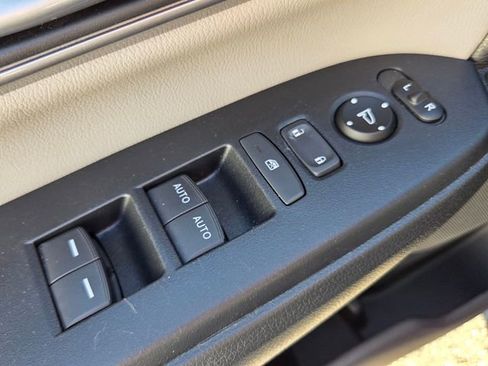 Used 2020 Honda CR-V EX-L image 32