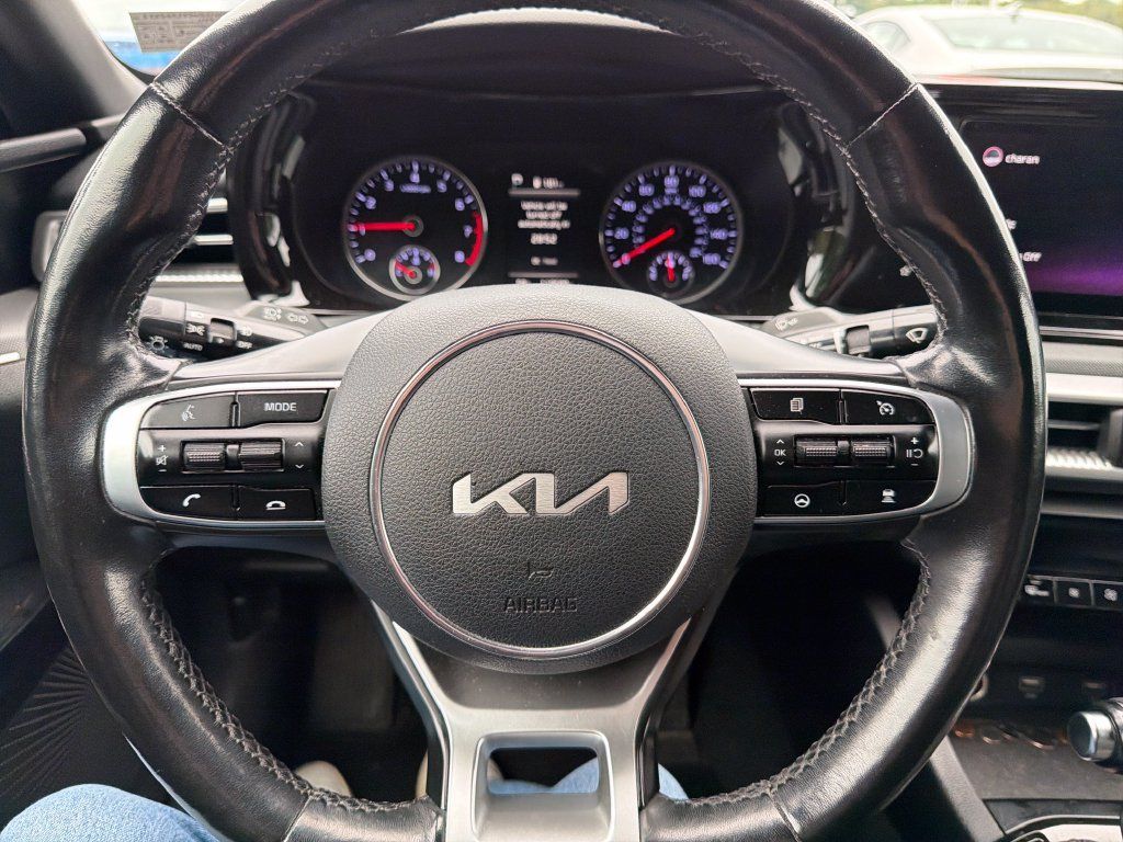 Used 2022 Kia K5 GT-Line w/ GT-Line Awd Premium Package image 12