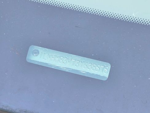 Used 2003 Lincoln Town Car Cartier image 72