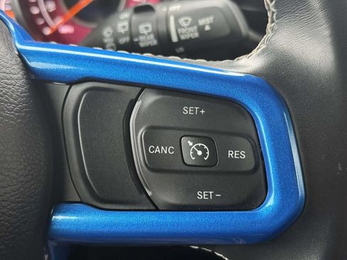 Used 2022 Jeep Wrangler Unlimited Sahara AWD/4WD image 23