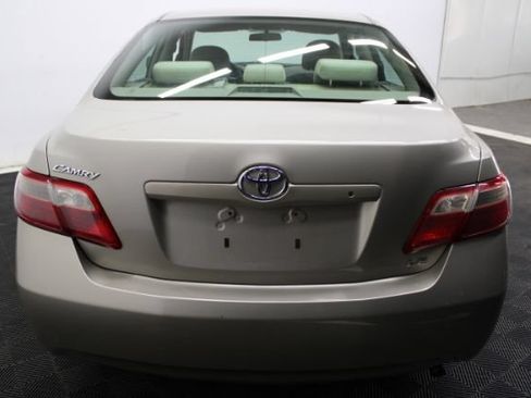 Used 2007 Toyota Camry LE FWD image 6