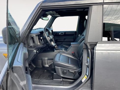 Certified 2025 Ford Bronco Badlands AWD/4WD image 9