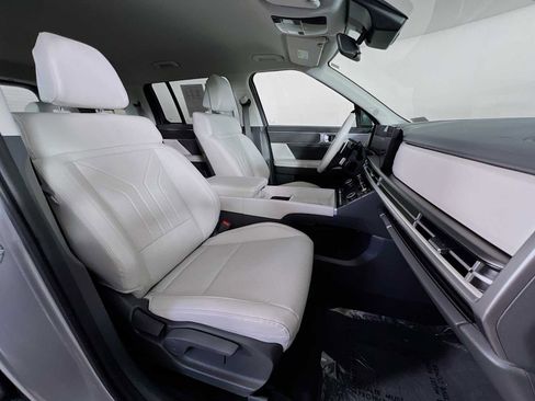 Used 2025 Hyundai Santa Fe SEL image 29