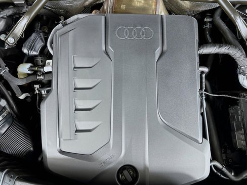 Used 2025 Audi Q5 Premium w/ Convenience Package image 13