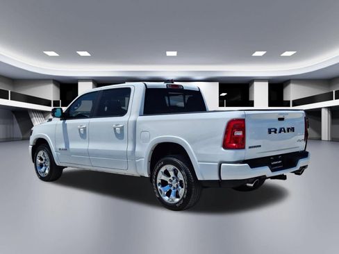 Used 2025 RAM 1500 Big Horn AWD/4WD image 4