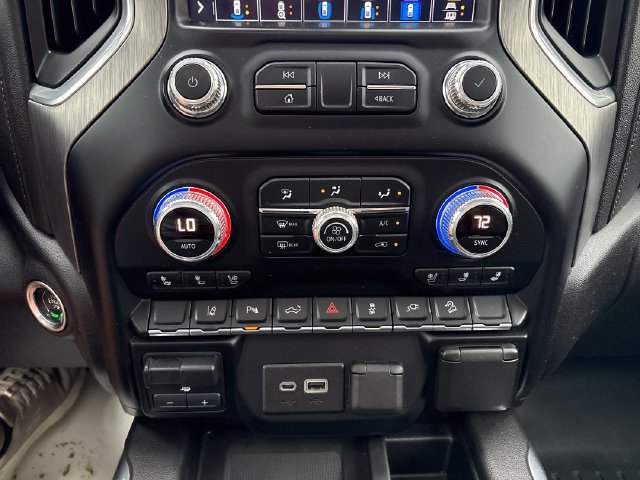 Used 2020 GMC Sierra 3500 Denali w/ Denali Ultimate Package AWD/4WD image 18