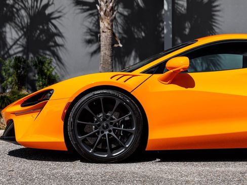New 2026 McLaren Artura RWD image 21
