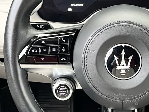 Used 2023 Maserati Grecale Modena AWD/4WD image 12